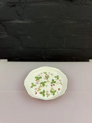 Wedgwood Wild Strawberry Octagonal Small Dish 18 cm Wide 3 Available