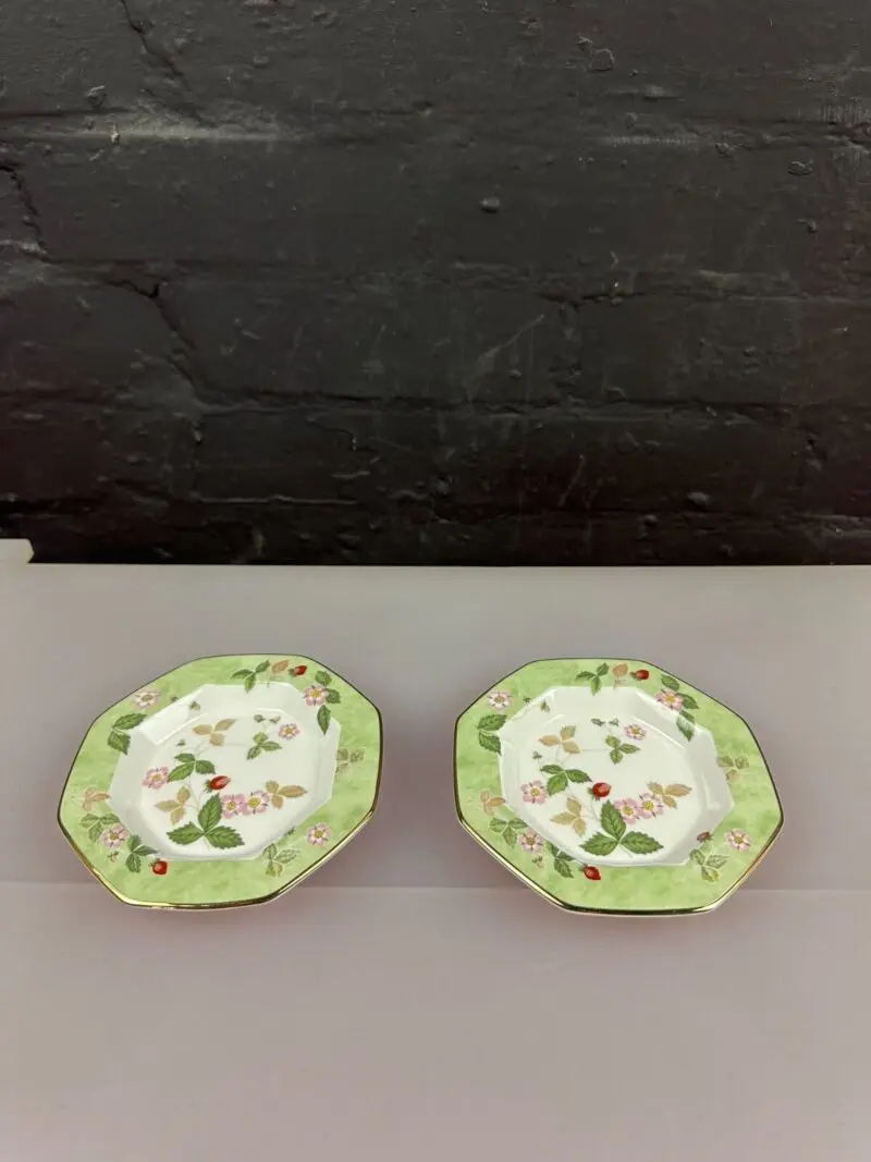 2 x Wedgwood Wild Strawberry Green Octagonal Trinket Dishes 5.25" Pair Set