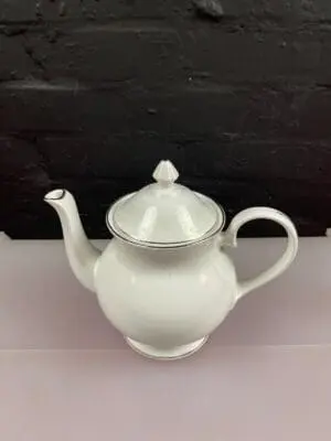 Duchess Madeleine Large Teapot 7.75" High 2 Pints