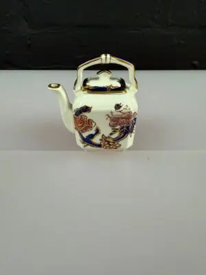 Masons Ironstone Blue Mandalay Miniature Kettle / Tea Pot 7.5 cm High