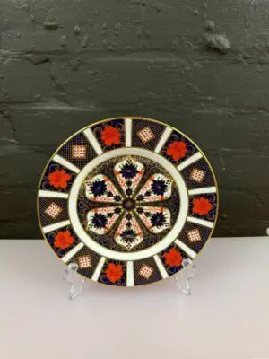Royal Crown Derby Old Imari 1128 Salad Plate 21.8 cm Wide 2nd Quality 1977