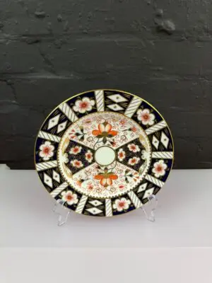 Royal Crown Derby Traditional Imari 2451 Salad Plate 22 cm Wide XXVII 1964