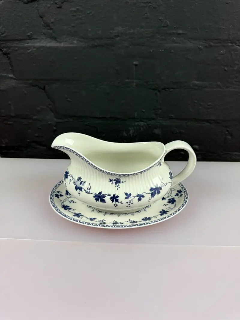 Royal Doulton Yorktown Ribbed Gravy Boat / Sauce Jug and Stand Set