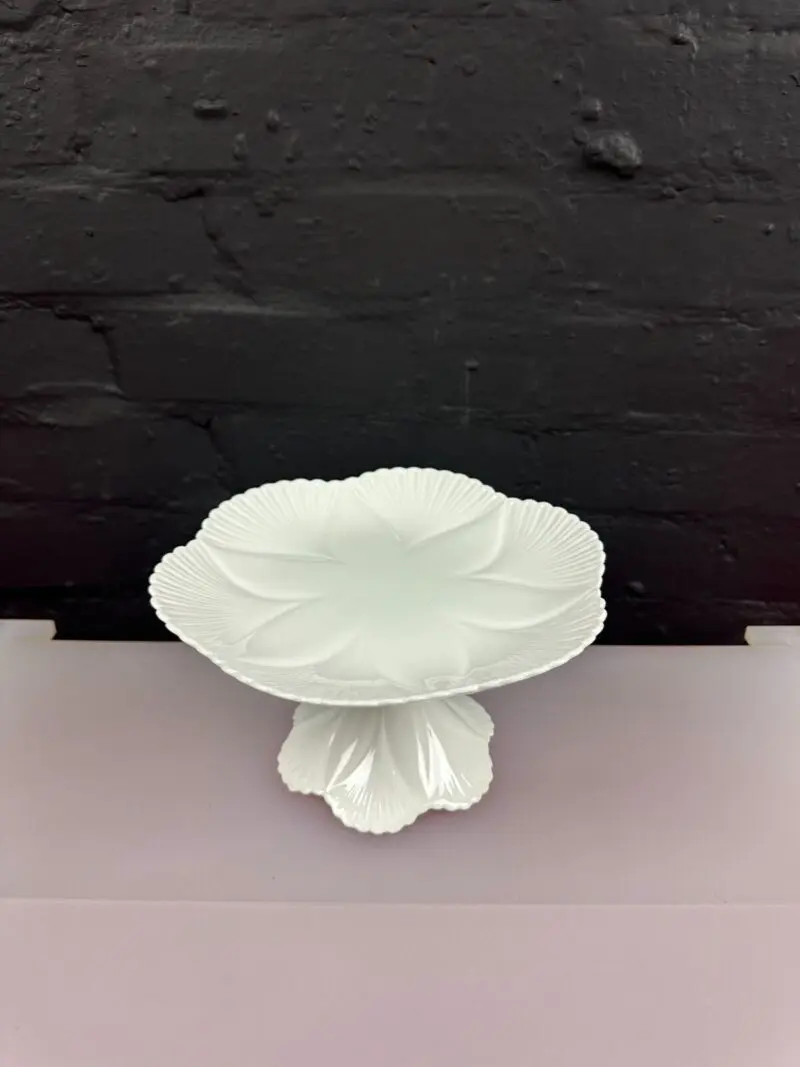 Shelley Dainty White Footed Comport / Cake Stand 22.5 cm Wide x 12.5 cm High