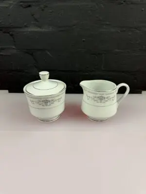 Wade Diane Fine Porcelain China Milk Cream Jug 3.75" and Covered Sugar Bowl Set