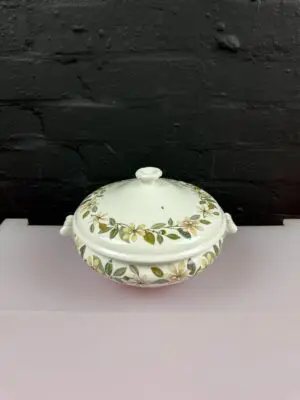 Wedgwood Beaconsfield Lidded Covered Vegetable Serving Dish Tureen No Silver