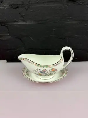 Wedgwood Kutani Crane R4464 Gravy Boat / Sauce Jug and Stand 2 Sets Available