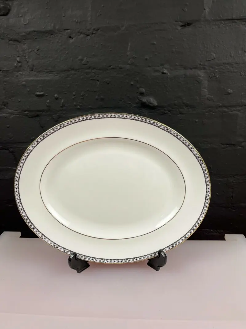 Wedgwood Ulander Black R4407 Oval Carving Serving Platter Plate 36 cm x 28.3 cm