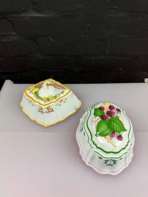 2 x The Franklin Mint Le Cordon Bleu 1986 Porcelain Jelly Moulds Goose Berries