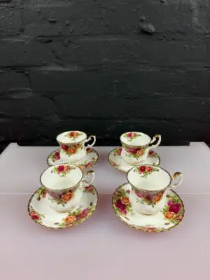 4 x Royal Albert Old Country Roses Coffee Cups and Saucers Set