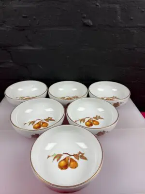 6 x Royal Worcester Evesham Gold Cereal / Dessert Bowls 6.75" Wide No Rims Set