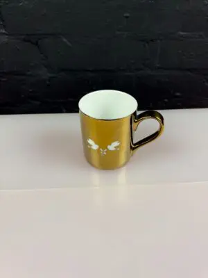 Marks Spencer M&S Gold and White Christmas Dove F33A Tea Coffee Mug 9.5 cm High
