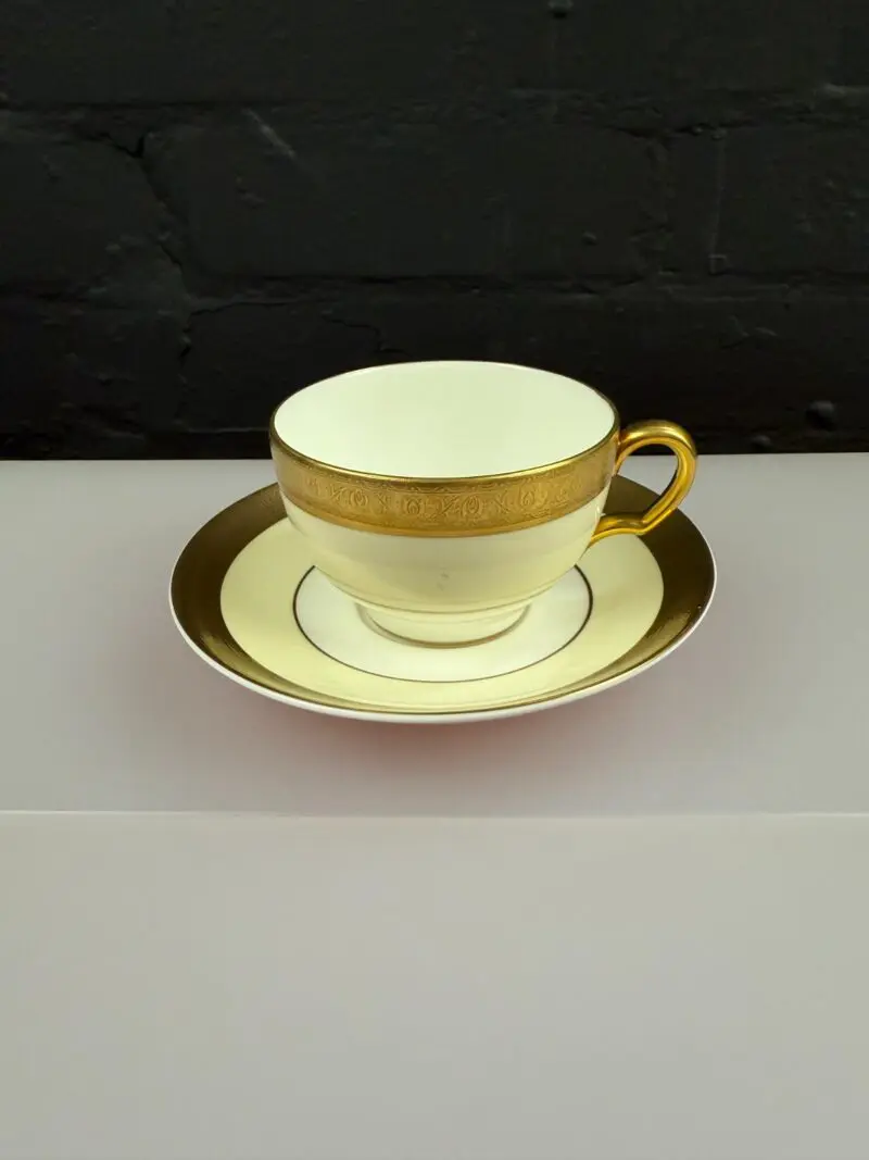 Minton K159 Buckingham Tea Cup and Saucer Set