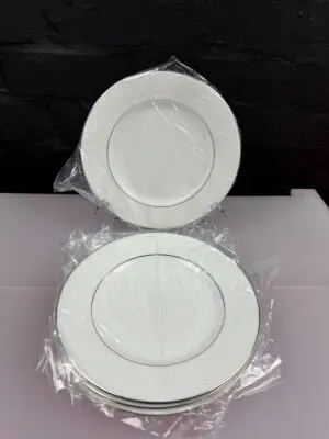 Royal Doulton Signature Platinum Salad Plates 20.5 cm Wide Set of 4 New
