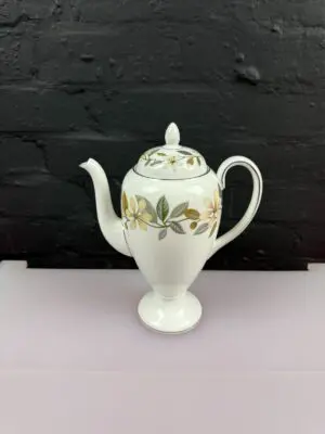 Wedgwood Beaconsfield Large Coffee Pot 26 cm to Top Of Lid