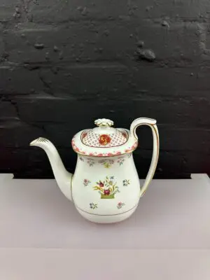 Wedgwood Williamsburg R4499 Bianca Large Coffee Pot