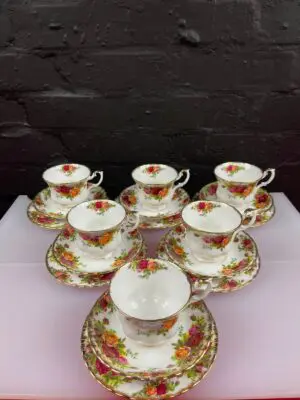 6 x Royal Albert Old Country Roses Tea Trios Cups Saucers and Side Plates 2 Sets