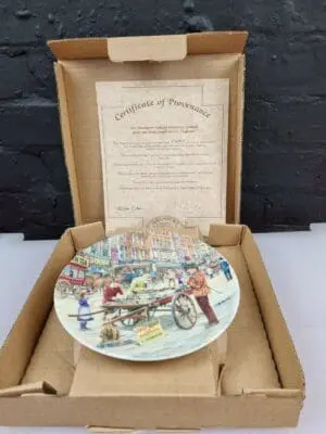 Davenport The Book Seller Plate Boxed Coa