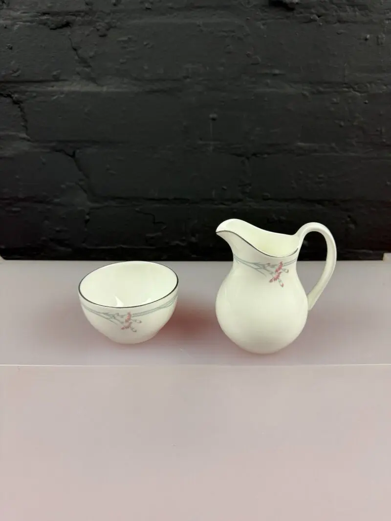 Royal Doulton Carnation H5084 Milk Cream Jug 10.5 cm and Open Sugar Bowl Set