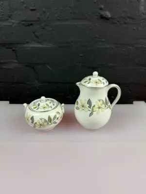 Wedgwood Beaconsfield Large Milk / Cream Jug 5.25" and Covered Sugar Bowl Set