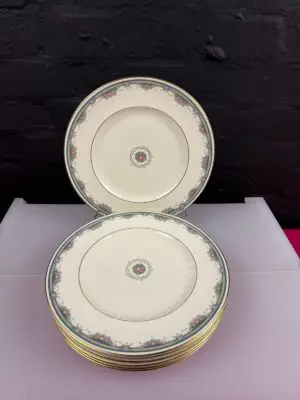 8 x Royal Doulton Albany H5121 Dinner Plates 10.75" Wide Set