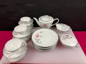 Noritake Rosemarie 6044 Tea Pot Set Cups Saucers Plates Jug & Sugar 21 Pieces