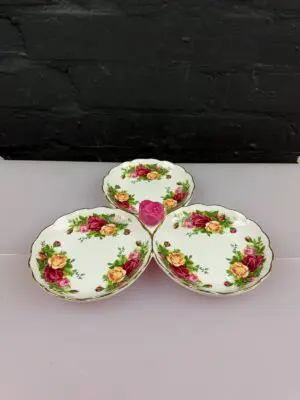 Royal Albert Old Country Roses 3 Part Section Handled Serving Dish 25.5 cm