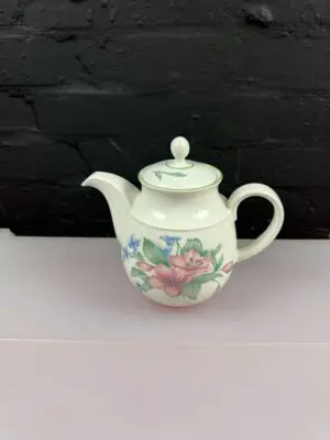 Royal Doulton Expressions Carmel Tea Pot 2 Pints