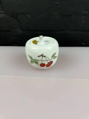 Royal Worcester Evesham Gold Covered / Lidded Sugar Bowl