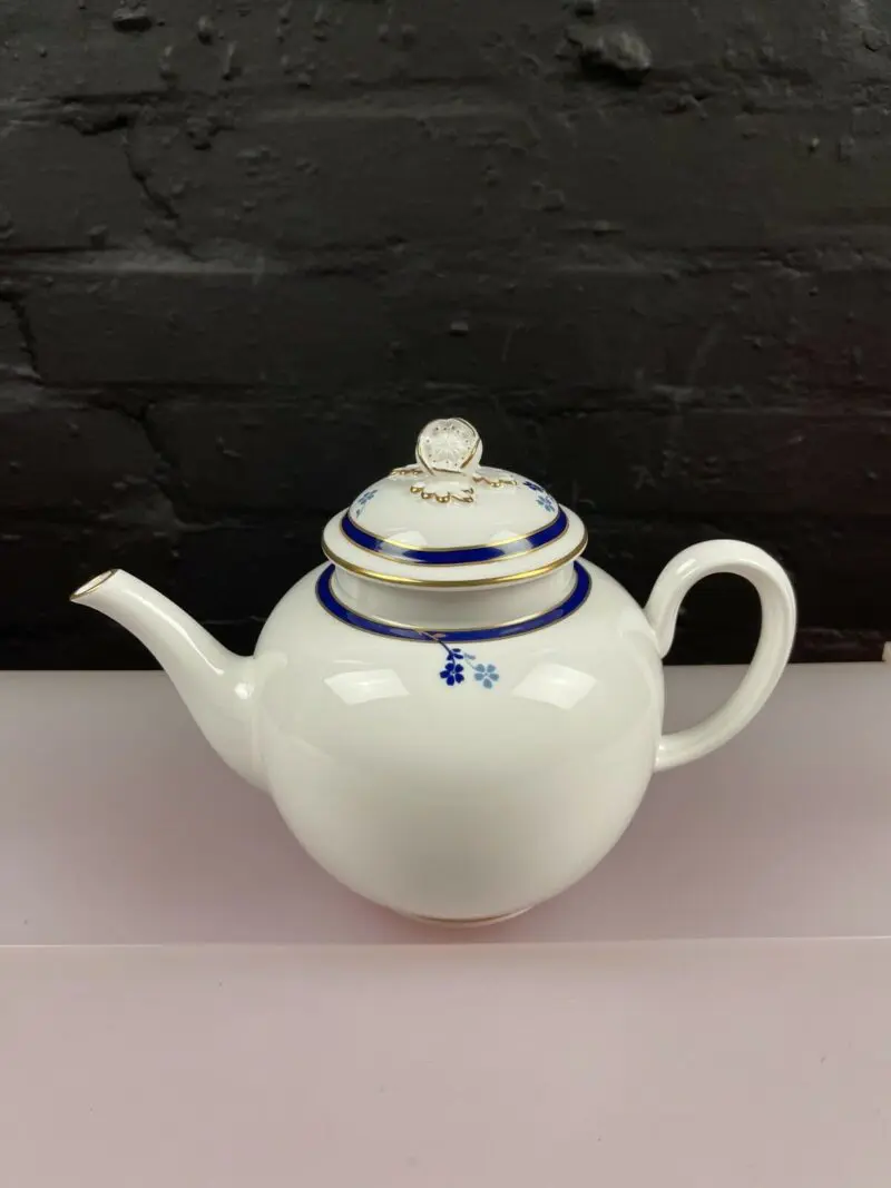 Royal Worcester Signature Large Tea Pot 2 Pints