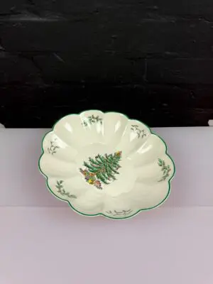 Spode Christmas Tree Fluted Oval Vegetable Serving Dish 10.5" x 9"