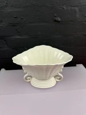 Wade Large Cream White Mantle Shell Vase Made In England 1940's 11.25" Wide 7" H