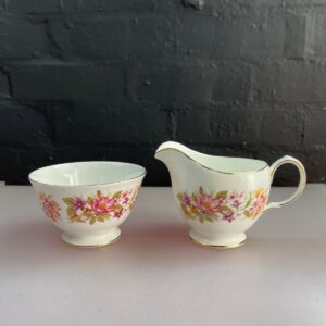 Colclough Wayside Honeysuckle Milk / Cream Jug 3.75" and Open Sugar Bowl 7 Sets