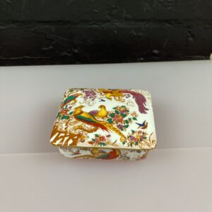 Royal Crown Derby Olde Avesbury A73 Covered Trinket Box XXXVII 1974 2nd Quality