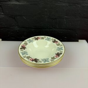 Royal Doulton Camelot TC1016 Rimmed Soup Bowls 20.5 cm Wide 2 Sets of 4