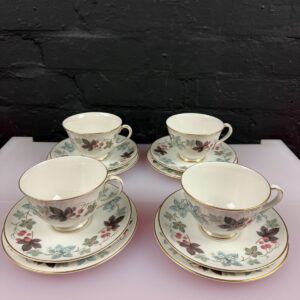 Royal Doulton Camelot TC1016 Tea Trios Cups Saucers and Side Plates Set of 4