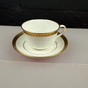 Spode Nottingham Y8401 Low Tea Cup and Saucer Set