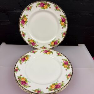 Royal Albert Old Country Roses Dinner Plates 10.5" Wide Set of 4
