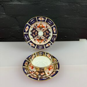 Royal Crown Derby Traditional Imari 2451 Tea Trio Cup Saucer Plate Set