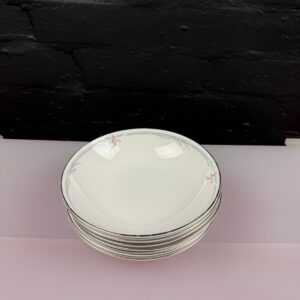 Royal Doulton Carnation H5084 Cereal Bowls 7" Wide Set of 6