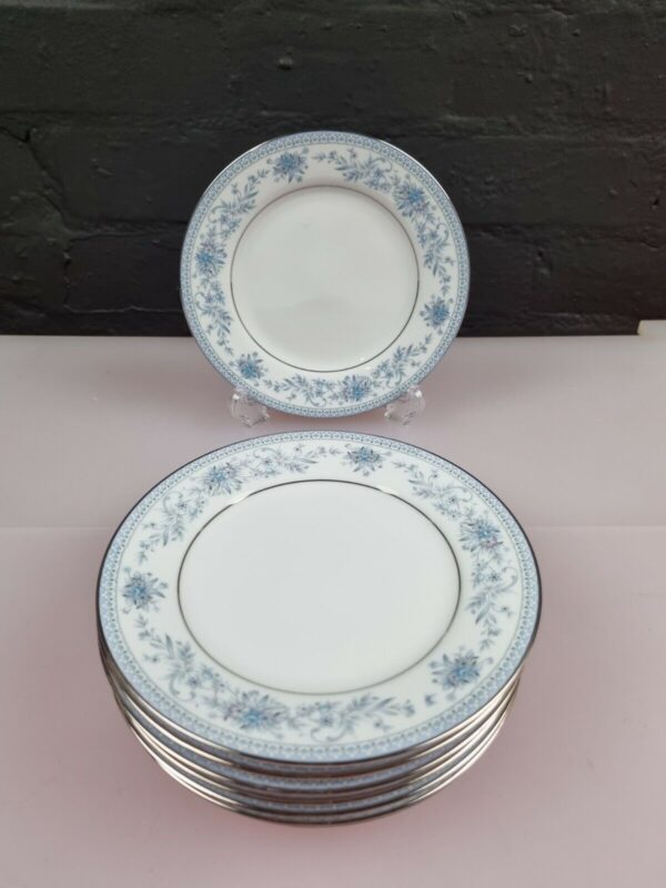 noritake blue hill