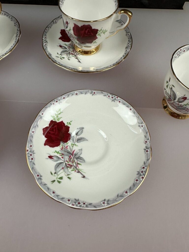 4 x Royal Stafford China Roses to Remember Coffee Cups and Saucers Set